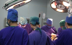 Cứu sống bé 7 tuổi bị chấn thương sọ não sau TNGT