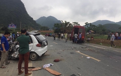 Xe khách, xe con húc mạnh vào nhau, một người tử vong