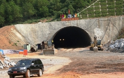 Bộ trưởng Thăng: Không đi được ô tô thì tôi đi bộ