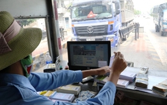 Tài xế dùng đăng kiểm giả mua vé rẻ qua trạm phu phí