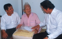 Đà Nẵng: Tặng quà Tết cho mẹ VNAH, người có công cách mạng