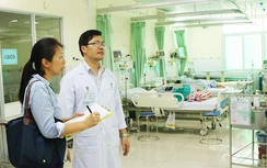 Tổng Lãnh Sự Quán Hoa Kỳ thăm "bệnh viện khách sạn" Hoàn Mỹ