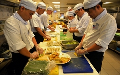 Chăm chút tỉ mẩn đêm tiệc chiêu đãi thực khách APEC