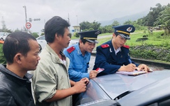 Bị xử lý, tài xế chở khách nói "Tôi đi làm từ thiện"