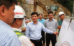 “Chạy nước rút” thông tuyến nền đường cao tốc La Sơn-Túy Loan