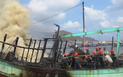 Nổ tàu cá tại cảng Bến Đình, thuyền viên bị thương nặng