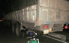 Điều tra vụ nghi tráo 4 lốp xe khi bị CSGT "giam"