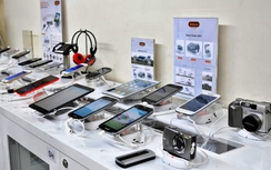 Ba tên trộm mừng hụt vì “thó” nhầm điện thoại mô hình