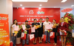 Hai công ty địa ốc trao hơn 500 sổ đỏ cho khách hàng