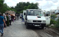 Một phụ nữ được phát hiện chết lõa thể trôi sông