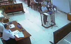 Ông già dâm ô ở Vũng Tàu: Luật sư muốn hoãn, Tòa vẫn xử