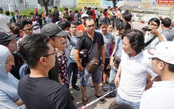 Dân vây hỏi chủ đầu tư Carina khi nào được về nhà sau cháy