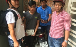 Hiệp sĩ bắt nóng đạo chích khi đang thay biển số giả