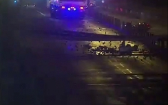 Xe tải làm sập giàn giáo hầm sông Sài Gòn cơi nới thùng?