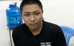 Bị hiệp sĩ truy đuổi, tên cướp dùng công cụ hỗ trợ chống trả