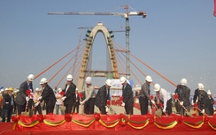 Hợp long cầu vượt tầng 2 Nút giao thông khác mức ngã ba Huế