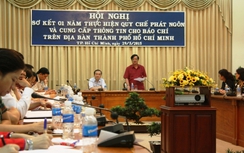 Người phát ngôn không nên né tránh báo chí