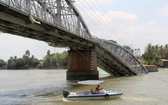 TP.HCM điều 20 xe buýt chở khách sau vụ sập cầu Ghềnh