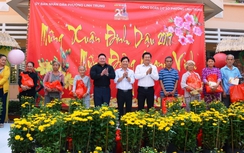 Sở GTVT TP.HCM tặng quà cho gia đình khó khăn dịp Tết Nguyên đán