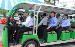 Khai trương tuyến xe buýt điện đầu tiên tại TP.HCM