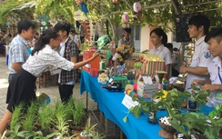 Độc đáo phiên chợ môi trường của Trường ĐH GTVT TP.HCM