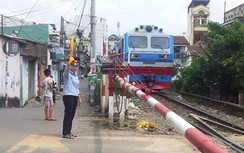 TP.HCM chưa giải quyết dứt điểm nạn lấn chiếm hành lang ATGT đường sắt