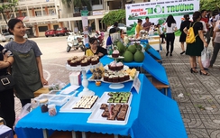 Ấn tượng phiên chợ môi trường của ĐH Giao thông vận tải TP.HCM