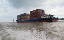 Hiểu đúng về hàng siêu trọng trên đường thủy