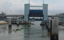 Bắt đầu thử nghiệm đưa tàu qua âu Rạch Chanh