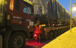 Chỉ cẩu đoàn tàu lên đường sắt trên cao khi đảm bảo an toàn