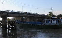 Phương tiện thủy nội địa" trốn" làm thủ tục rời cảng biển