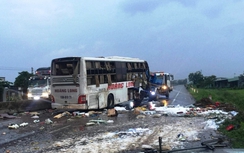 Truy hạn kiểm định xe giường nằm liên tiếp gây tai nạn trong đêm