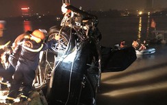 Chủ xe lao từ cầu Chương Dương xuống sông Hồng là một phụ nữ