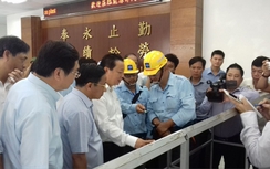 Bộ trưởng TN&MT vào kho chứa chất thải Formosa Hà Tĩnh