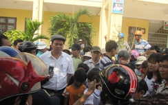 Phụ huynh phản đối sáp nhập trường, 2/3 học sinh nghỉ học