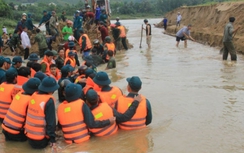 Mưa lũ bất thường gây thiệt hại nặng tại miền Trung