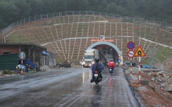 Ảnh: Bon bon qua hầm Phước Tượng, Phú Gia