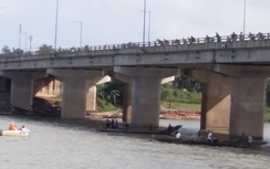 Vẫn chưa tìm thấy thầy giáo nhảy cầu Thạch Hãn