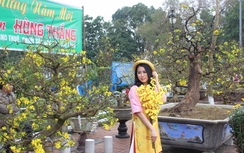 Thiếu nữ đọ sắc cùng hoa Xuân cố đô Huế