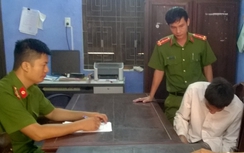 Dùng dao sát hại em trai, đâm trọng thương trưởng công an xã