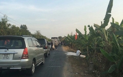 Kẹt xe nhiều giờ trên QL62 qua Long An
