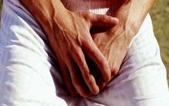 Tạm giam người vợ bóp “của quý” chồng gây tử vong