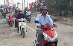 Thông xe cầu Chợ Gạo cũ