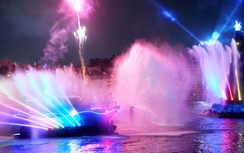 Nhìn từ Hanabi đến “pháo hoa cho người nghèo” ven cầu Nhật Tân