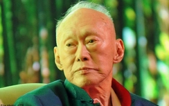 Ông Lý Quang Diệu vẫn phải thở máy trong bệnh viện