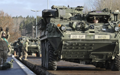 Mỹ bất ngờ điều đoàn xe bọc thép hạng nặng xuyên châu Âu
