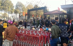 Trận FLC Thanh Hóa-Đồng Tháp bị hoãn vì ngư dân "đòi biển"