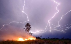Cẩn trọng sét đánh mùa dông bão