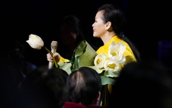 Khánh Ly: Cúi thật thấp để nhìn lại chính mình