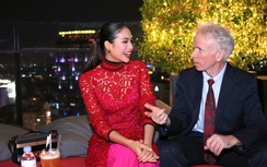 Hoa hậu Phạm Hương "đắp" tiền tỷ đi sự kiện